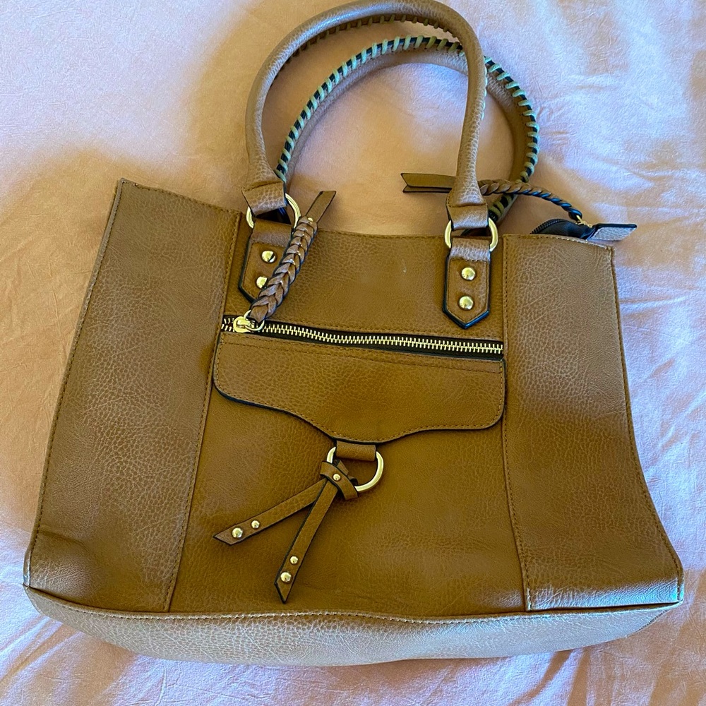 Nude purse